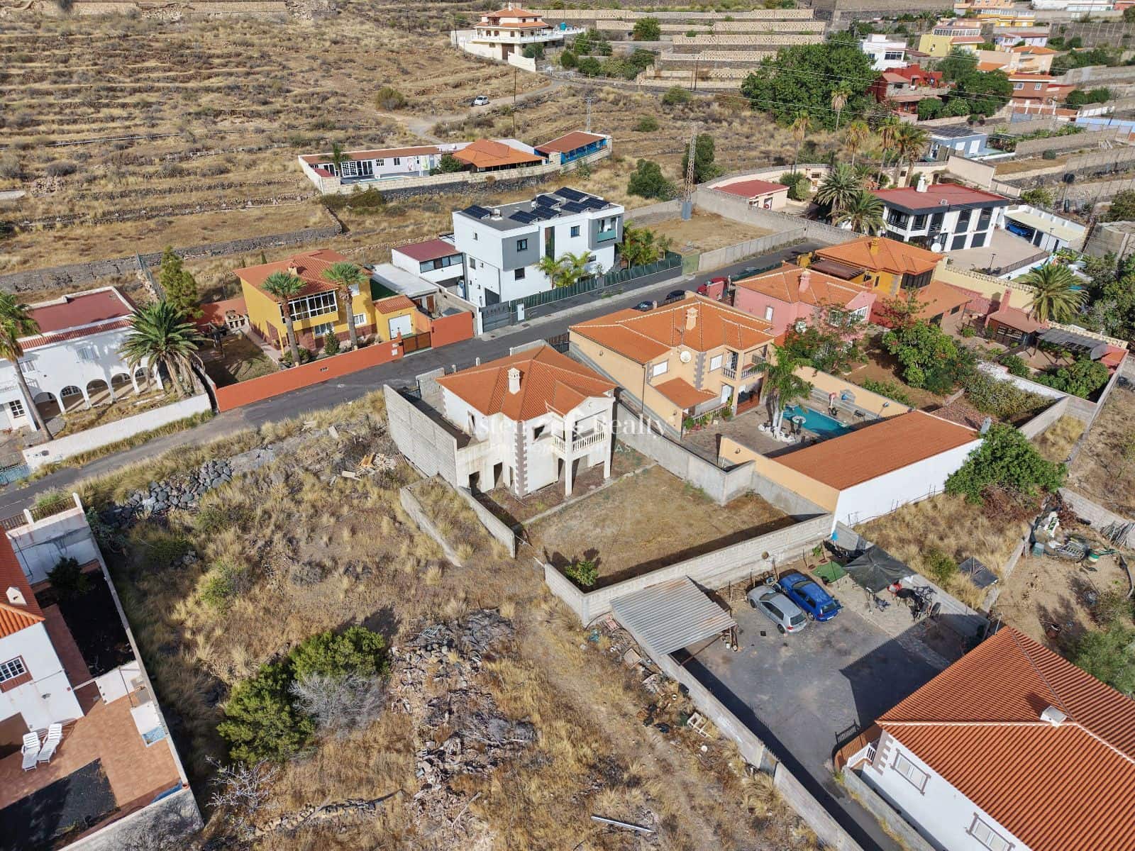 4 bedroom Villa for sale in Candelaria with garage - € 530,000 (Ref: 10101194)