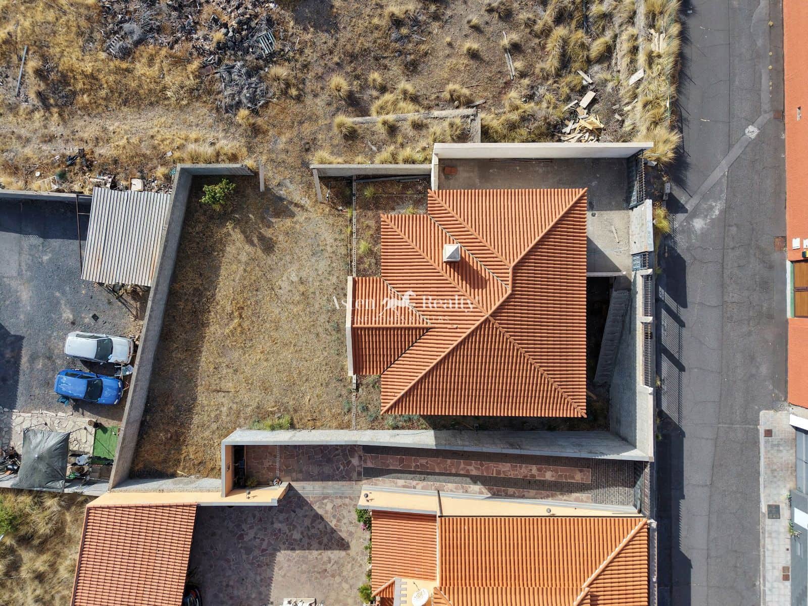 4 bedroom Villa for sale in Candelaria with garage - € 530,000 (Ref: 10101194)
