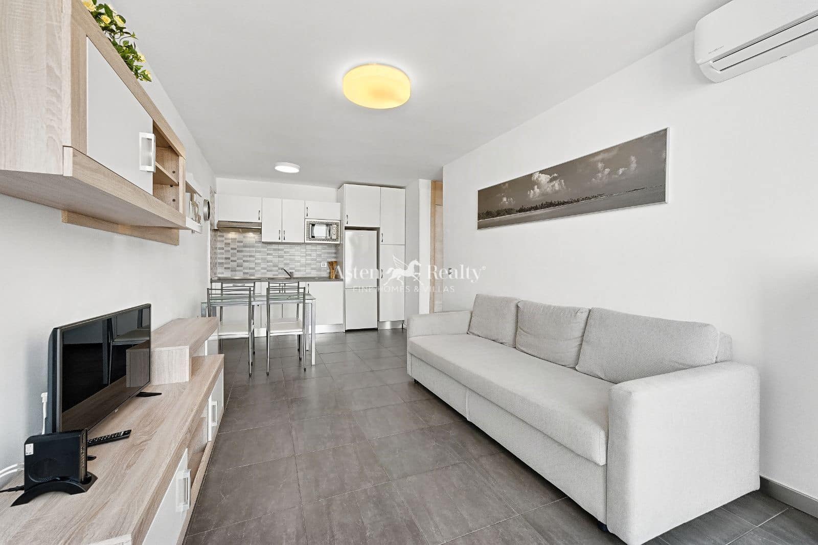 1 makuuhuone Asunto myytävänä paikassa Costa Adeje mukana uima-altaan 
autotalli - 269 000 € (Ref: 10101195)