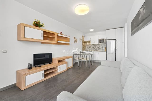 1 makuuhuone Asunto myytävänä paikassa San Eugenio Alto, Adeje mukana uima-altaan 
autotalli - 269 000 € (Ref: 10101195)