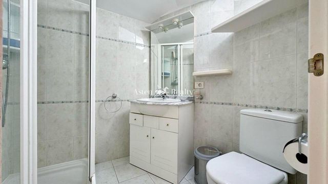 2 quarto Penthouse para venda em Los Cristianos, Arona com piscina - 600 000 € (Ref: 10113579)