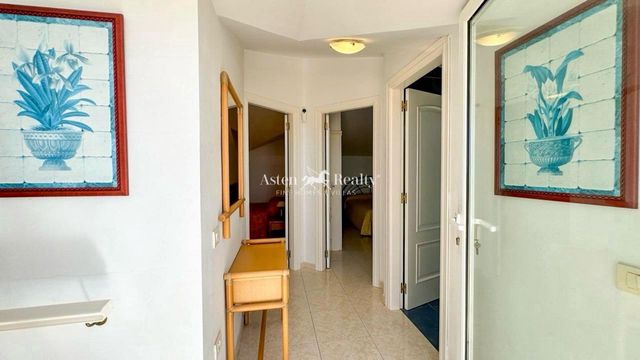 2 quarto Penthouse para venda em Los Cristianos, Arona com piscina - 600 000 € (Ref: 10113579)