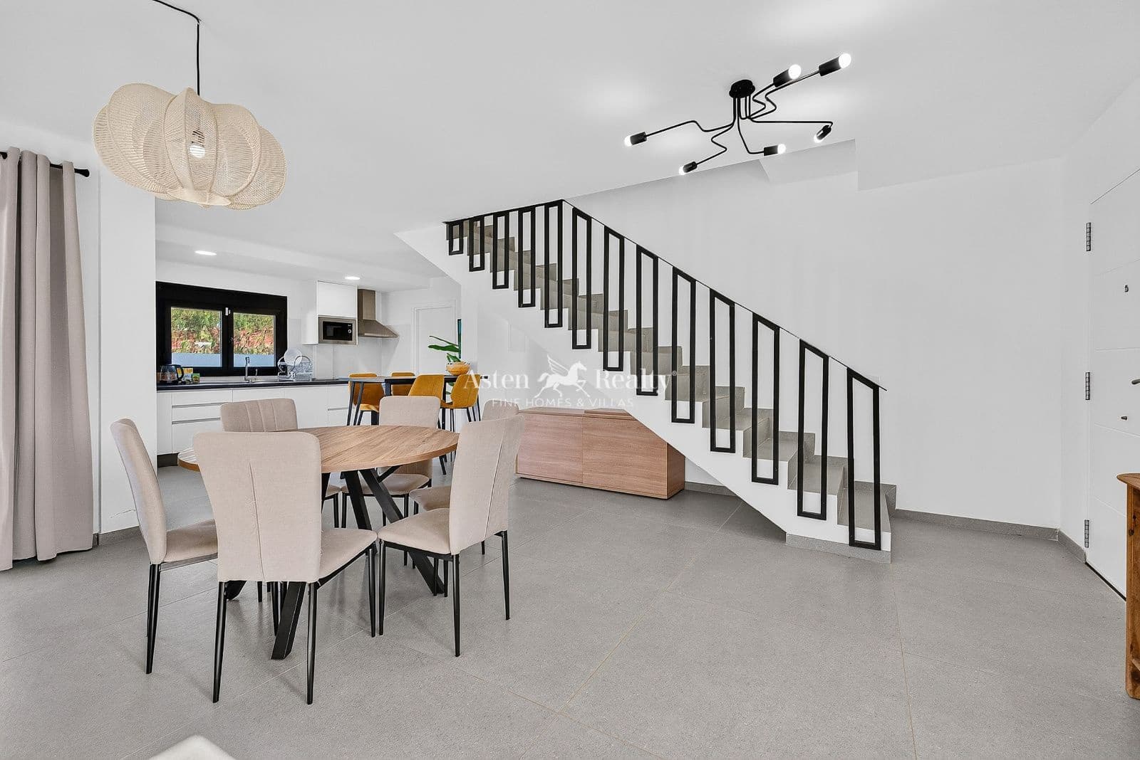 4 Zimmer Villa zu verkaufen in Amarilla Golf mit Pool Garage - 749.900 € (Ref: 10120308)