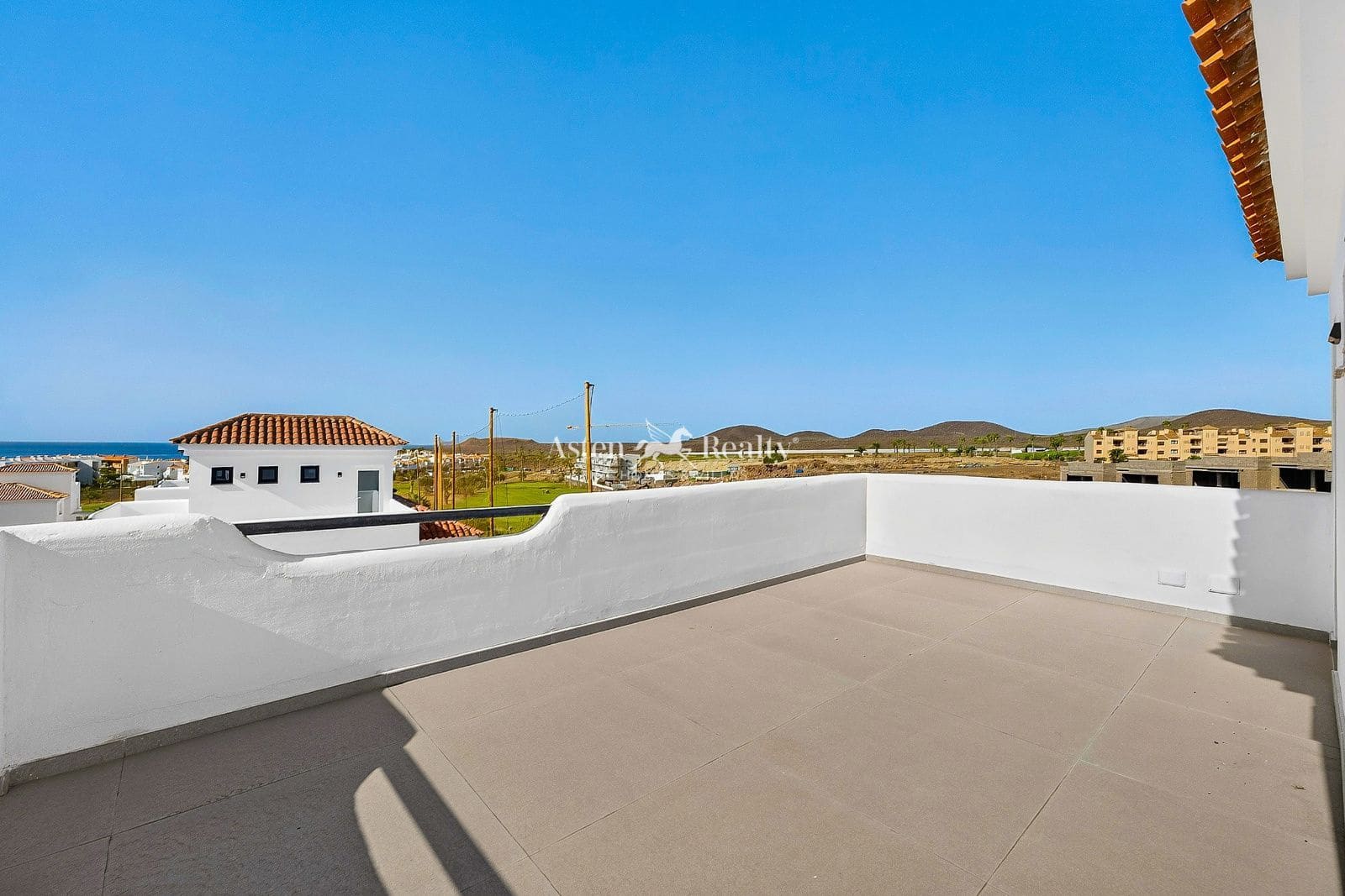 4 Zimmer Villa zu verkaufen in Amarilla Golf mit Pool Garage - 749.900 € (Ref: 10120308)