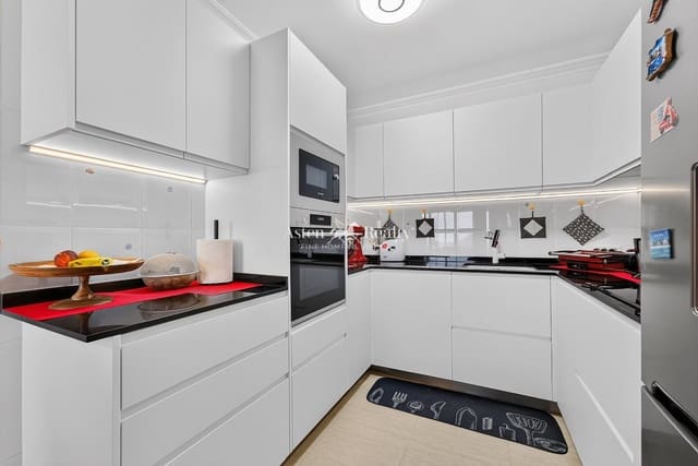2 quarto Apartamento para venda em La Camella, Arona com garagem - 285 000 € (Ref: 10120560)