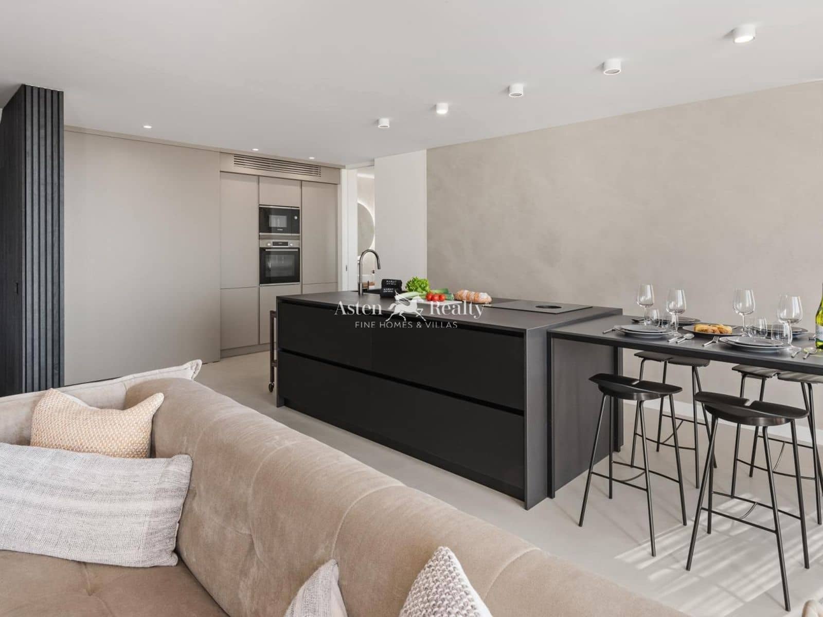 3 soverom Villa til salgs i Costa Adeje med svømmebasseng garasje - € 1 449 000 (Ref: 10140017)