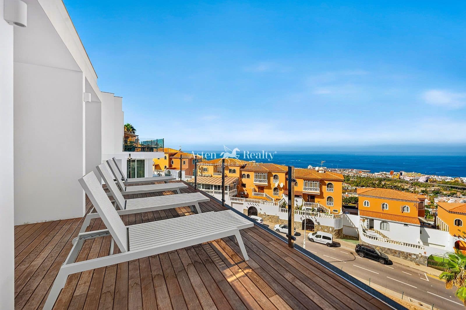 3 soverom Villa til salgs i Costa Adeje med svømmebasseng garasje - € 1 449 000 (Ref: 10140017)
