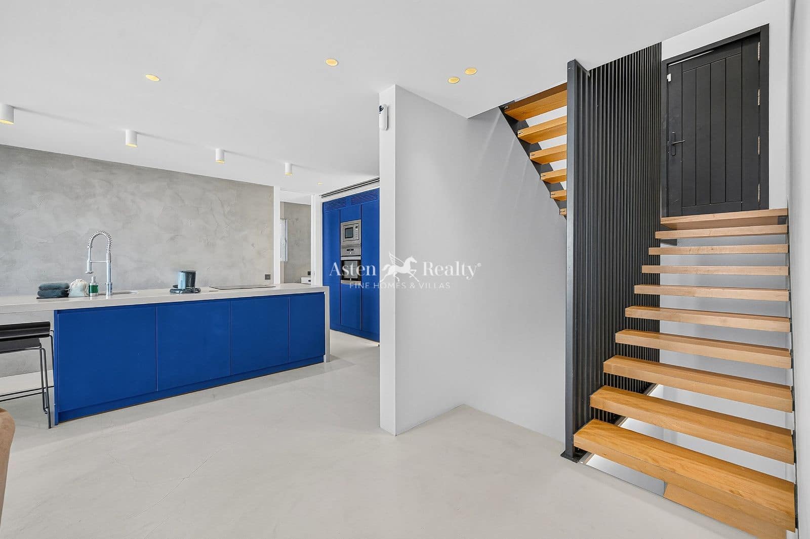 3 slaapkamer Villa te koop in Costa Adeje met zwembad garage - € 1.369.000 (Ref: 10140018)