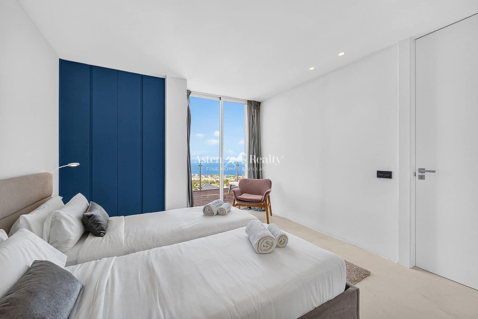 3 slaapkamer Villa te koop in Costa Adeje met zwembad garage - € 1.369.000 (Ref: 10140018)