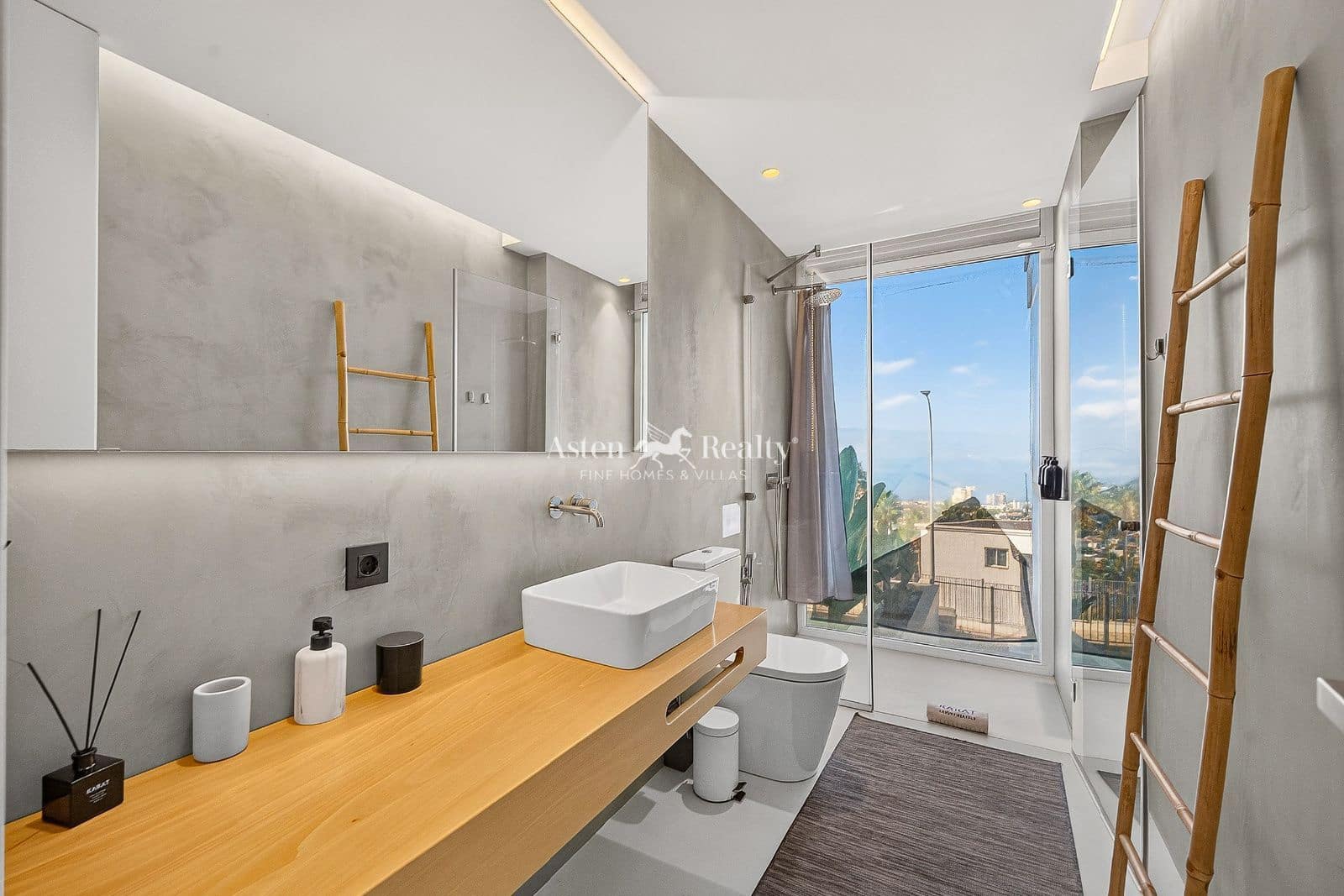 3 slaapkamer Villa te koop in Costa Adeje met zwembad garage - € 1.369.000 (Ref: 10140018)