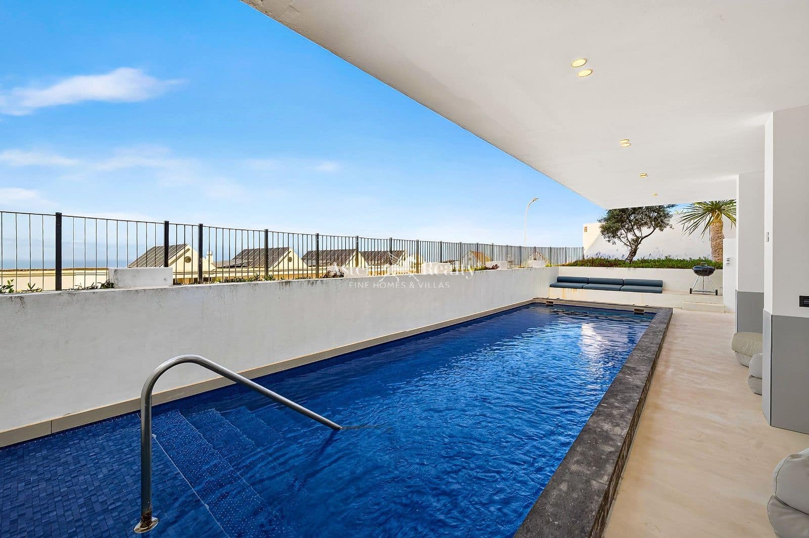 3 slaapkamer Villa te koop in Costa Adeje met zwembad garage - € 1.369.000 (Ref: 10140018)