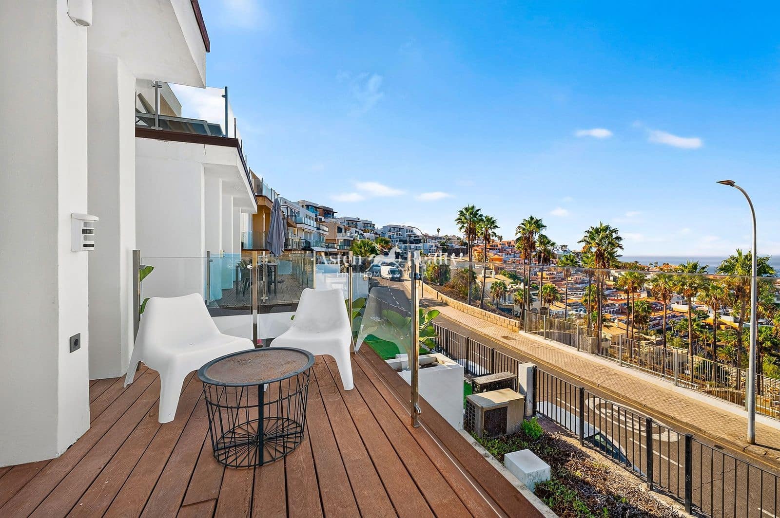 3 slaapkamer Villa te koop in Costa Adeje met zwembad garage - € 1.369.000 (Ref: 10140018)