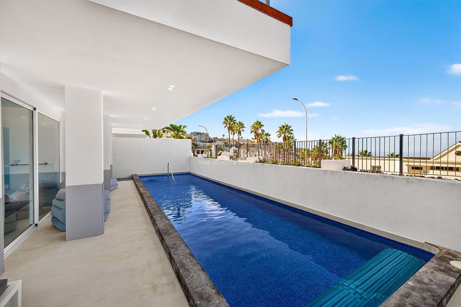 3 slaapkamer Villa te koop in Costa Adeje met zwembad garage - € 1.369.000 (Ref: 10140018)