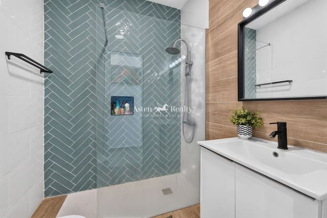 3 sovrum Villa till salu i Taucho, Adeje med garage - 450 000 € (Ref: 10140191)