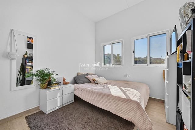 3 sovrum Villa till salu i Taucho, Adeje med garage - 450 000 € (Ref: 10140191)
