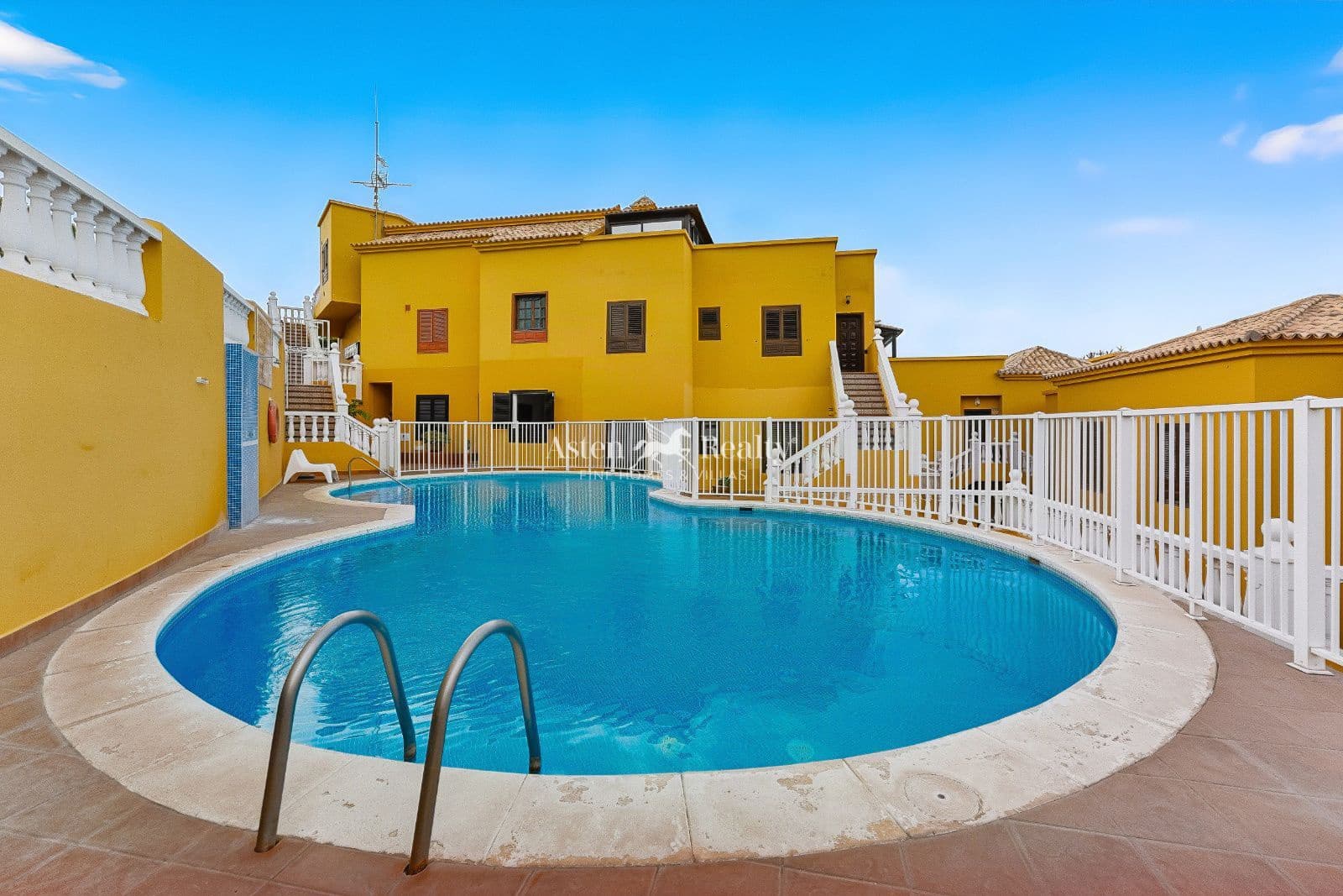 3 soverom Leilighet til salgs i Chayofa med svømmebasseng garasje - € 690 000 (Ref: 10148026)