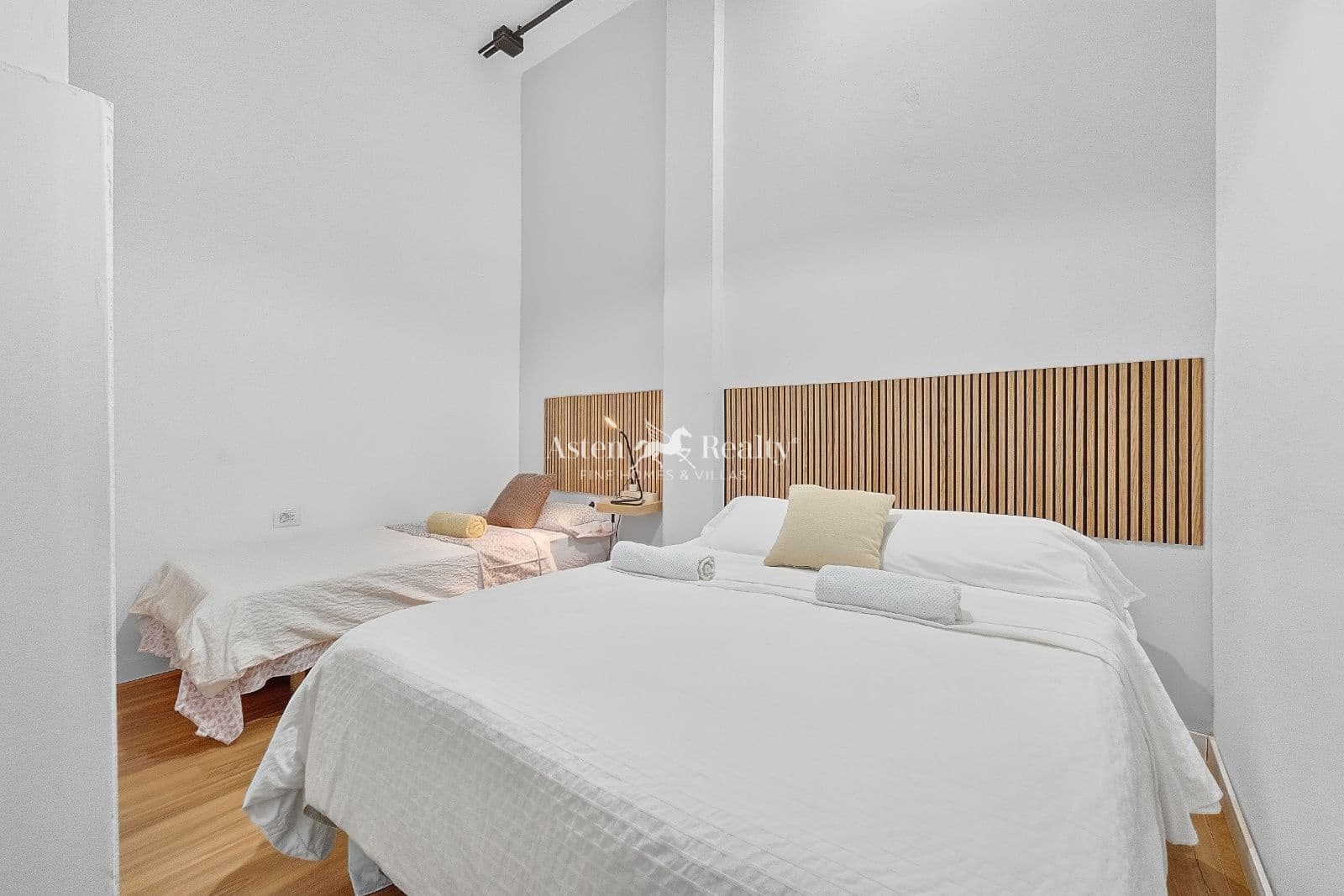 2 slaapkamer Flat te koop in Alcala - € 277.000 (Ref: 10156944)