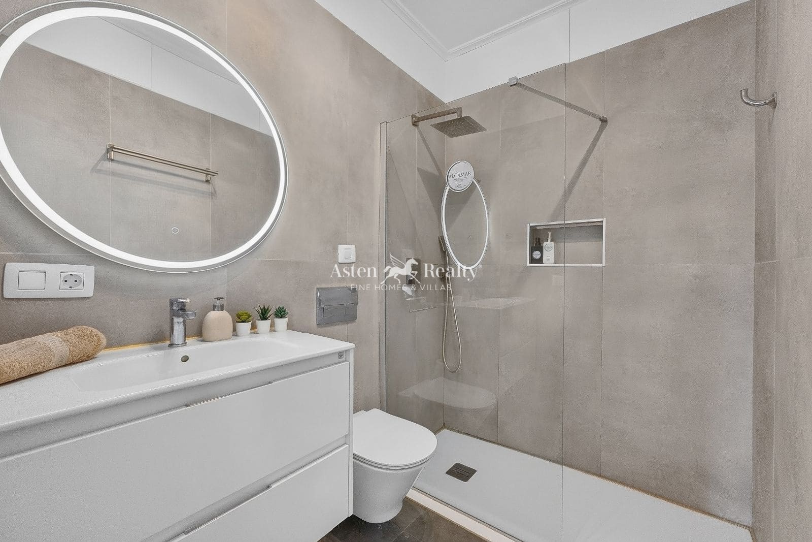 2 slaapkamer Flat te koop in Alcala - € 277.000 (Ref: 10156944)