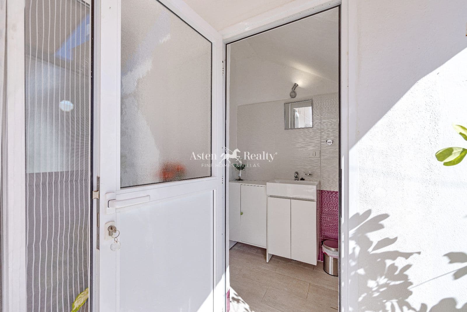 3 sypialnia Willa na sprzedaż w Guimar z basenem - 350 000 € (Ref: 10158470)