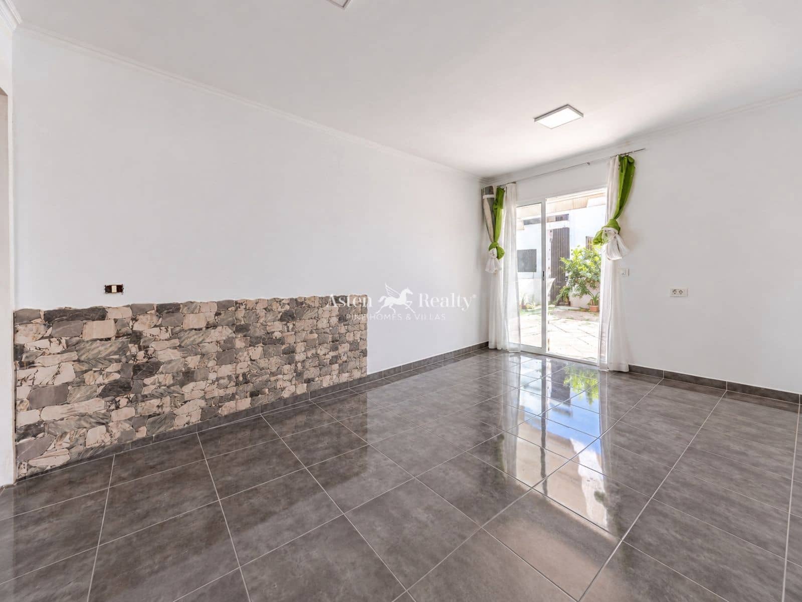 3 sypialnia Willa na sprzedaż w Guimar z basenem - 350 000 € (Ref: 10158470)