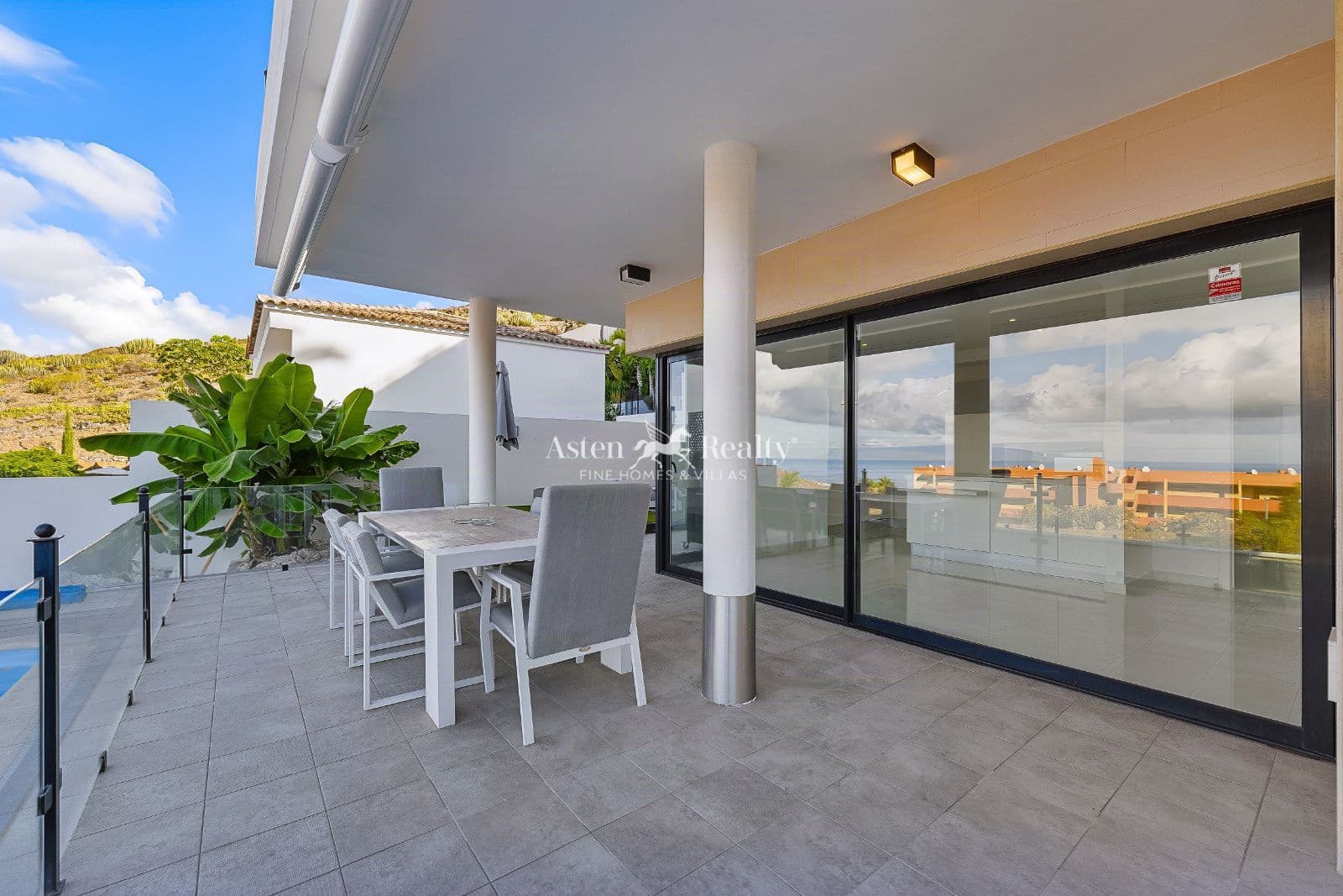 3 Zimmer Villa zu verkaufen in Torviscas mit Pool Garage - 1.430.000 € (Ref: 10160282)
