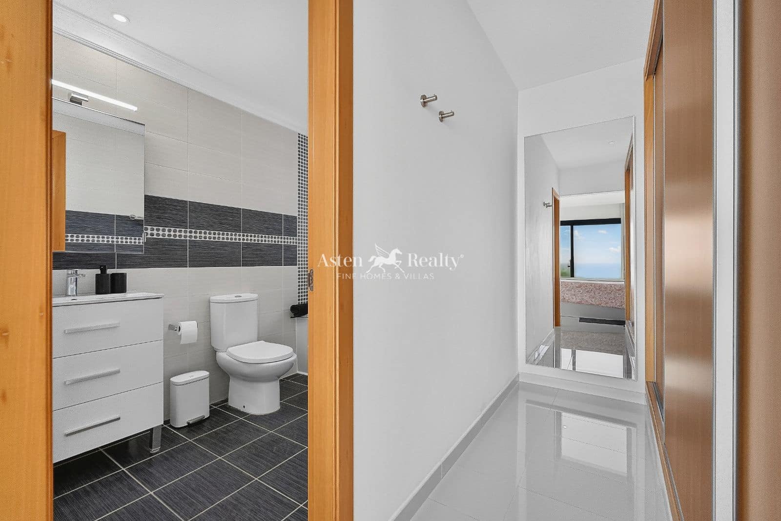 3 Zimmer Villa zu verkaufen in Torviscas mit Pool Garage - 1.430.000 € (Ref: 10160282)