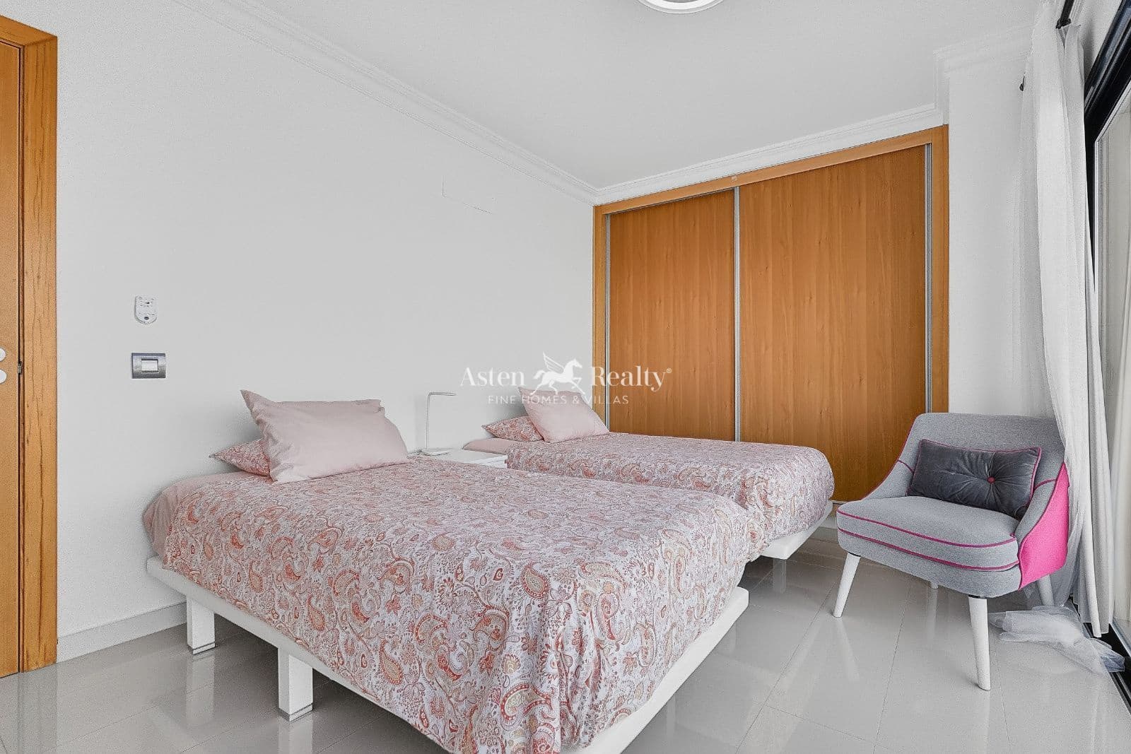 3 Zimmer Villa zu verkaufen in Torviscas mit Pool Garage - 1.430.000 € (Ref: 10160282)