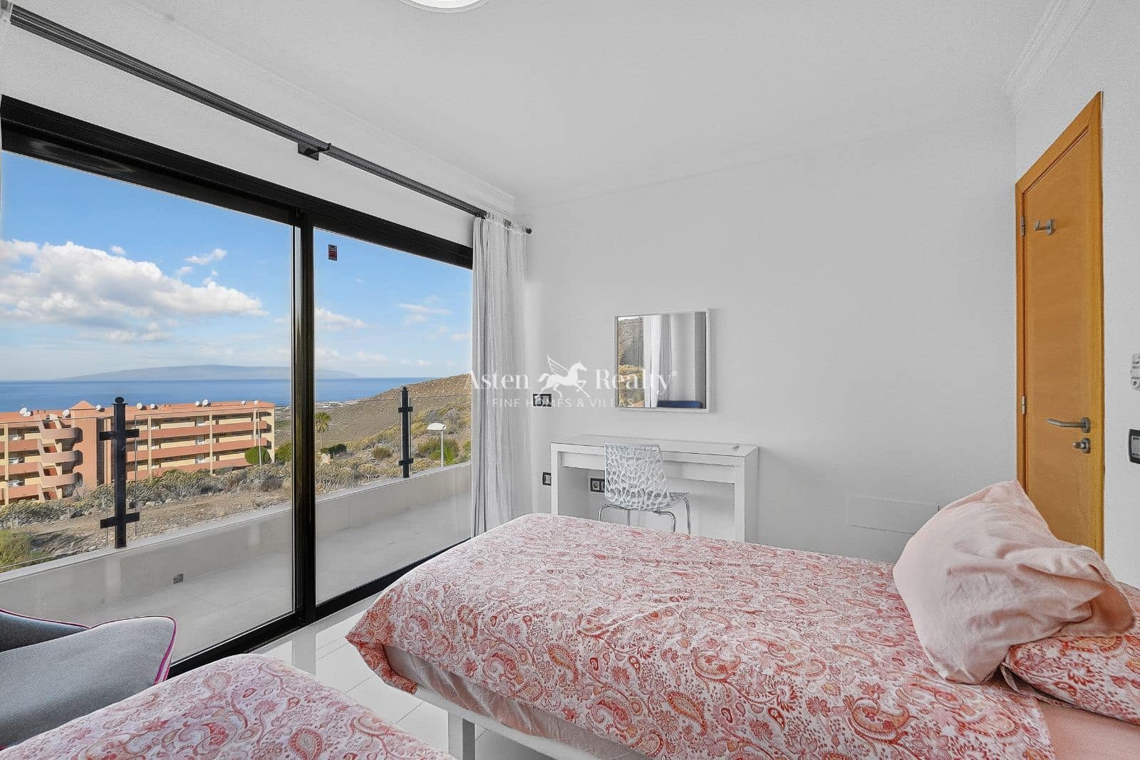 3 Zimmer Villa zu verkaufen in Torviscas mit Pool Garage - 1.430.000 € (Ref: 10160282)