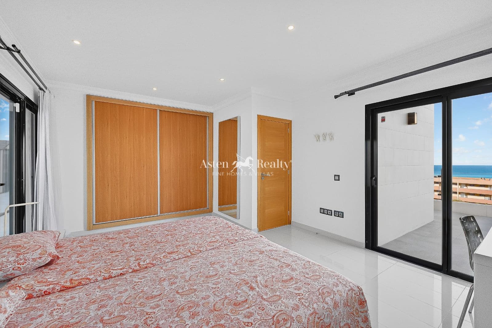 3 Zimmer Villa zu verkaufen in Torviscas mit Pool Garage - 1.430.000 € (Ref: 10160282)