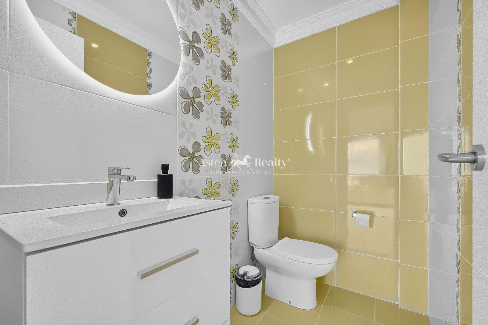 3 Zimmer Villa zu verkaufen in Torviscas mit Pool Garage - 1.430.000 € (Ref: 10160282)
