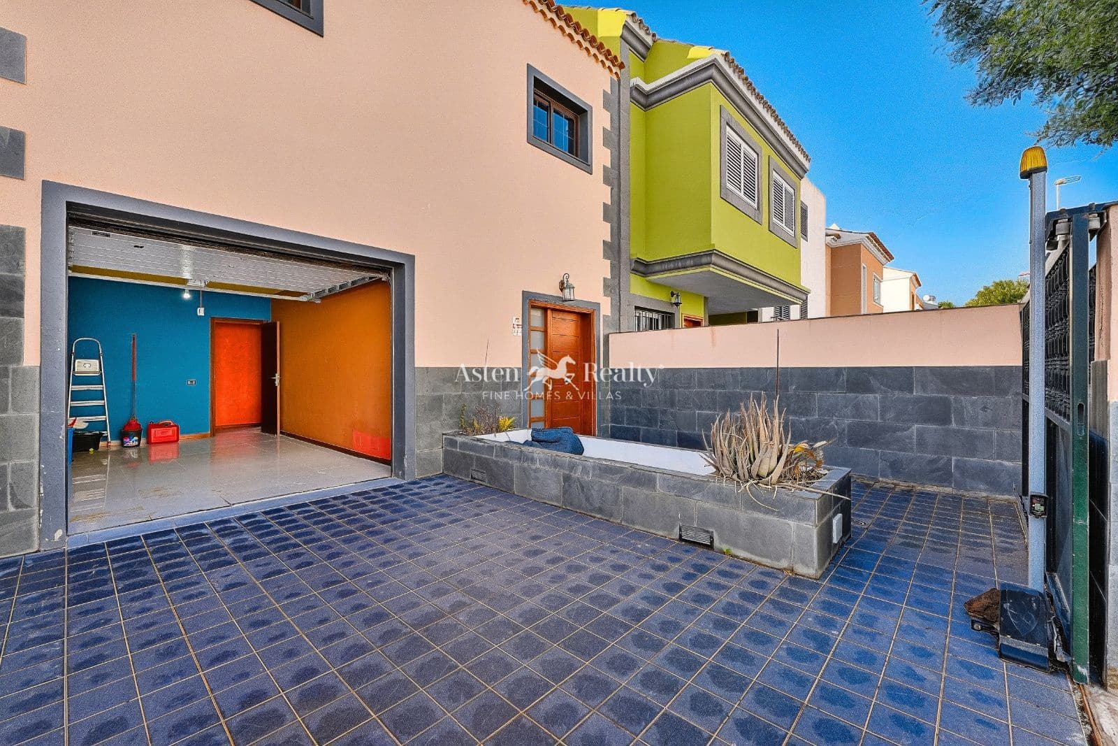 6 soverom Villa til salgs i Barranco Hondo med garasje - € 749 000 (Ref: 10160283)