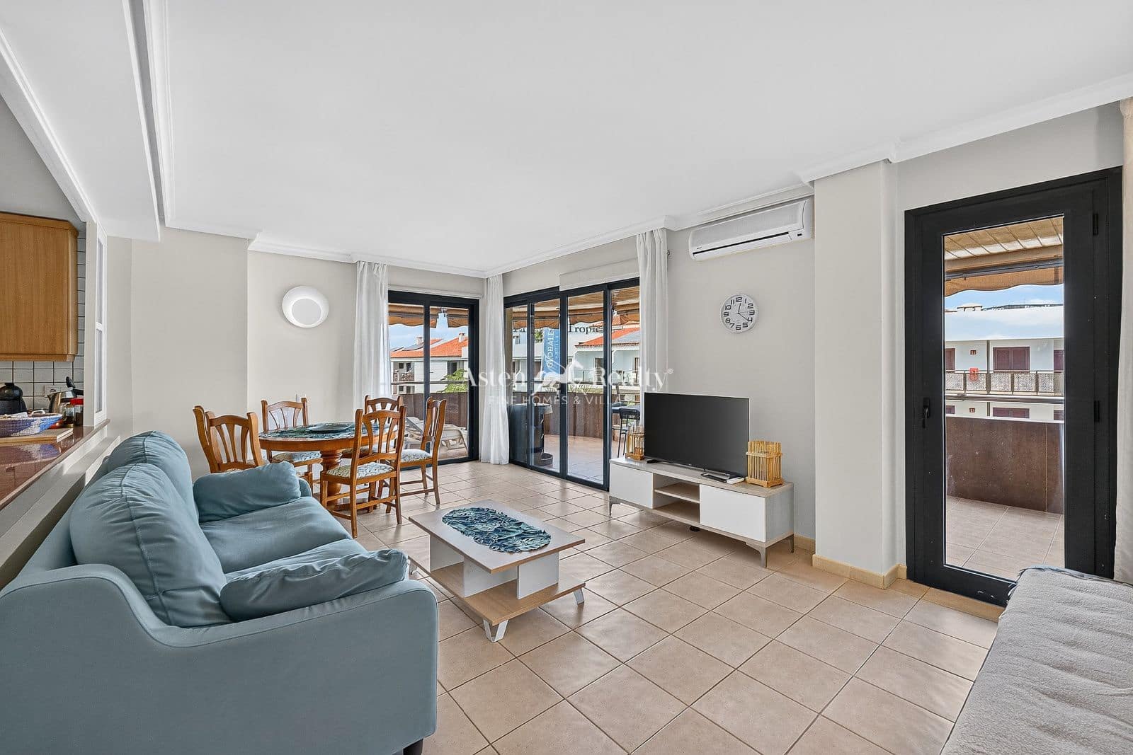 2 soveværelse Lejlighed til salg i Puerto Santiago med swimmingpool garage - € 359.000 (Ref: 10167449)