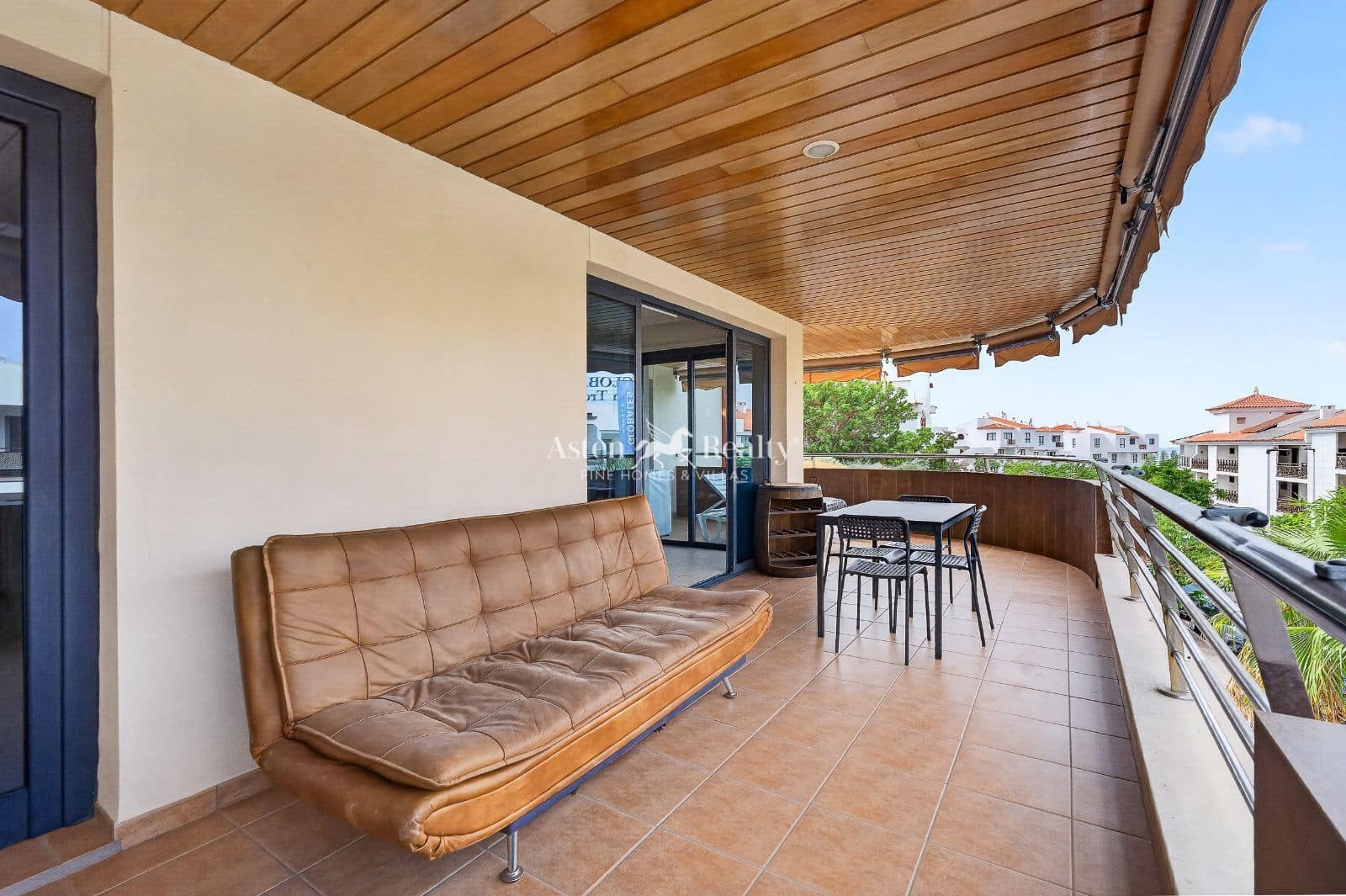 2 soveværelse Lejlighed til salg i Puerto Santiago med swimmingpool garage - € 359.000 (Ref: 10167449)