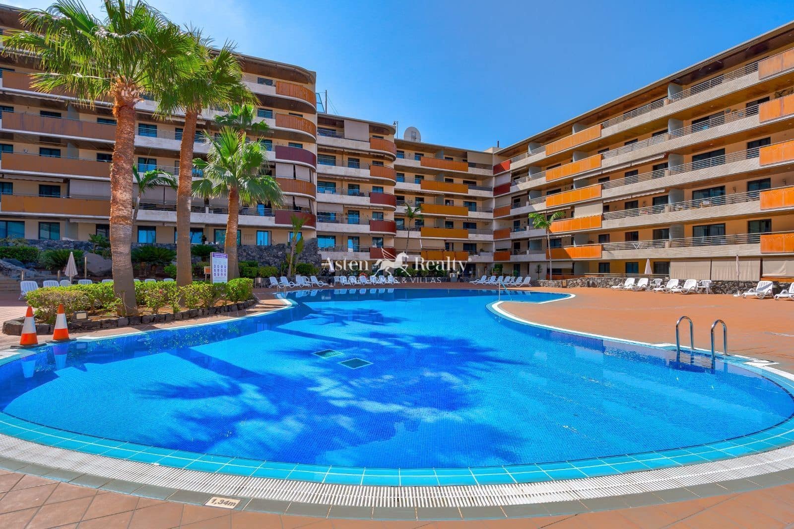2 soveværelse Lejlighed til salg i Puerto Santiago med swimmingpool garage - € 359.000 (Ref: 10167449)