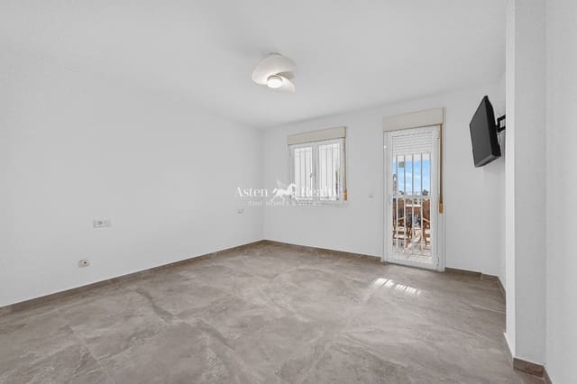 2 soveværelse Lejlighed til salg i Los Cristianos, Arona med swimmingpool garage - € 540.000 (Ref: 10167543)