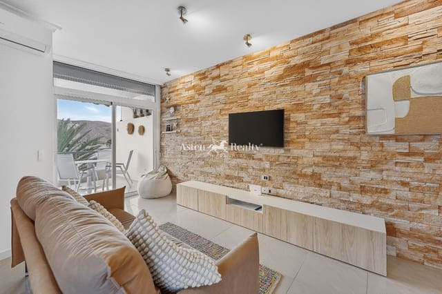2 soverom Penthouse til salgs i Los Cristianos, Arona med garasje - € 495 000 (Ref: 10169321)