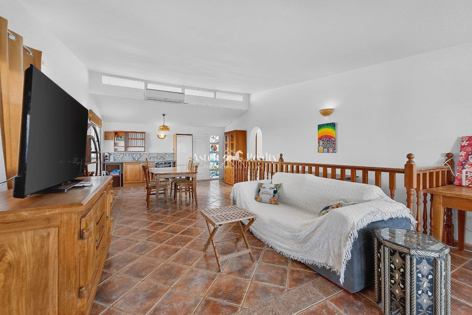 5 bedroom Villa for sale in Chayofa with pool - € 650,000 (Ref: 10175645)