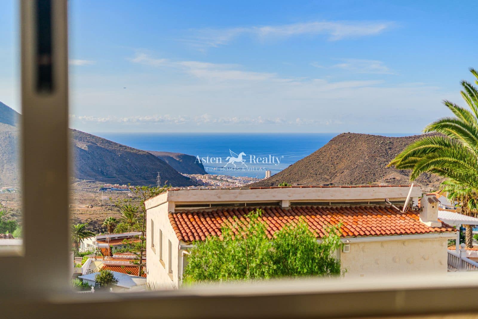 5 bedroom Villa for sale in Chayofa with pool - € 650,000 (Ref: 10175645)