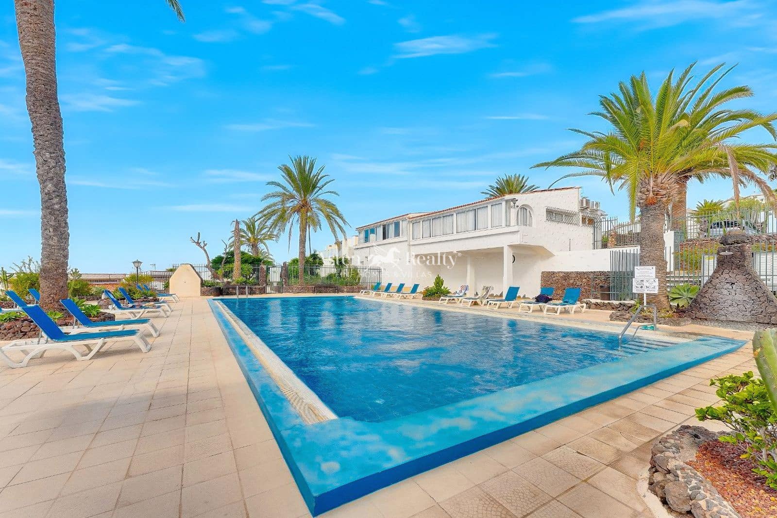 5 bedroom Villa for sale in Chayofa with pool - € 650,000 (Ref: 10175645)