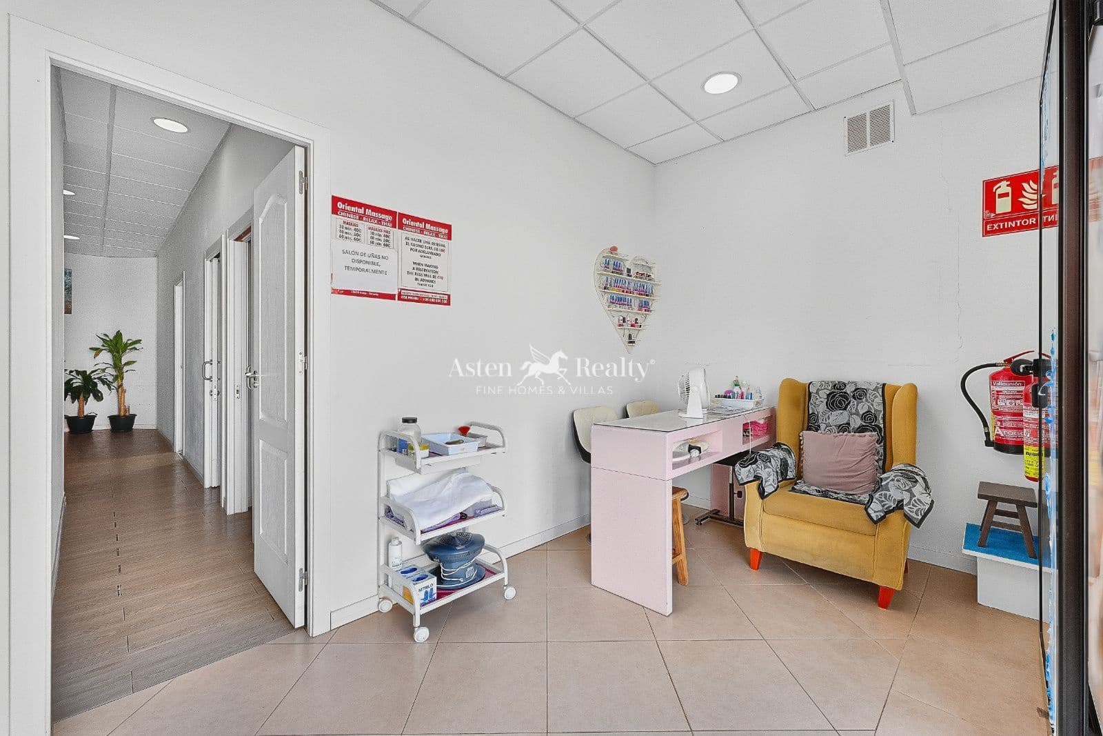 Entreprise à vendre à La Caleta Adeje - 450 000 € (Ref: 10175646)