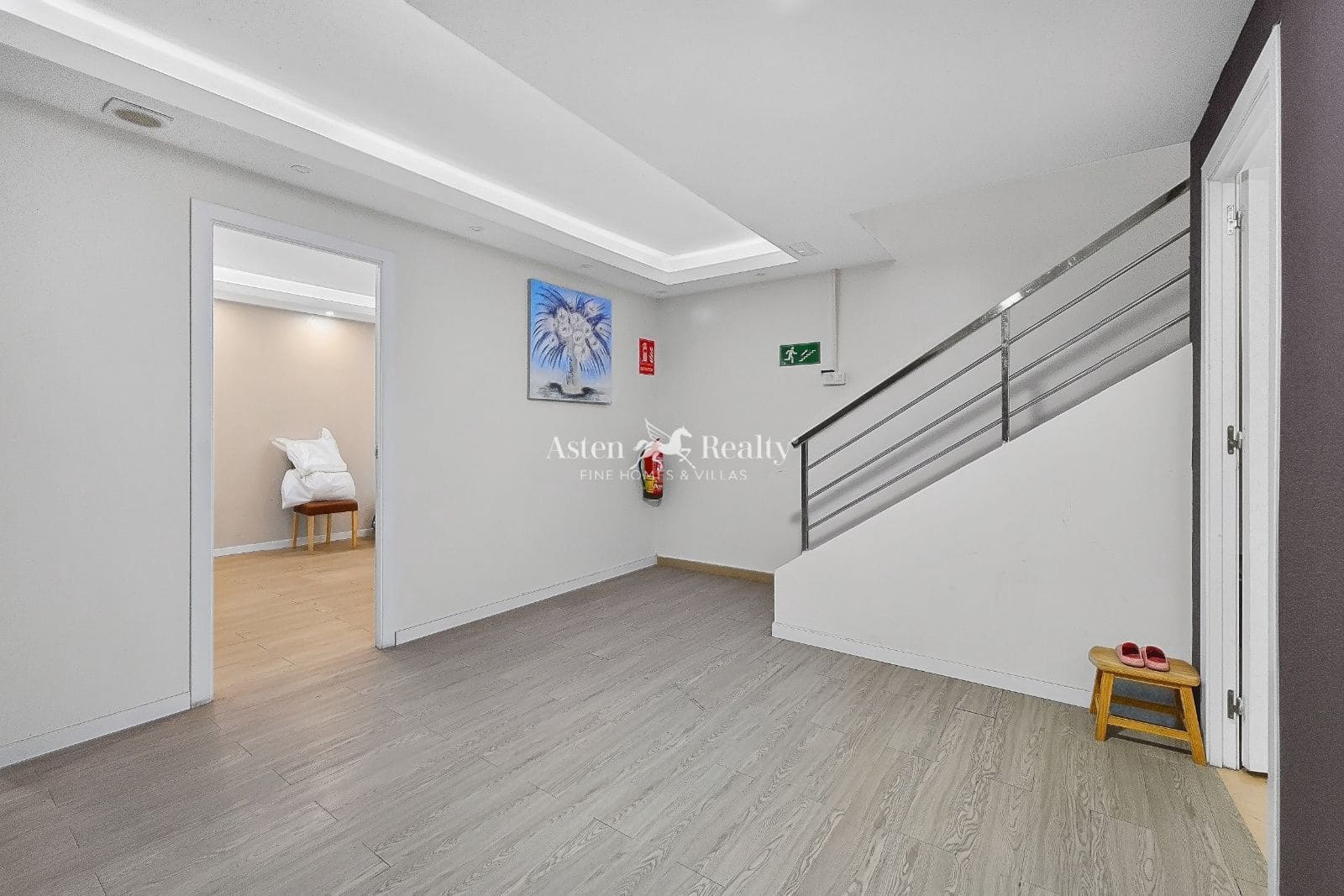 Entreprise à vendre à La Caleta Adeje - 450 000 € (Ref: 10175646)