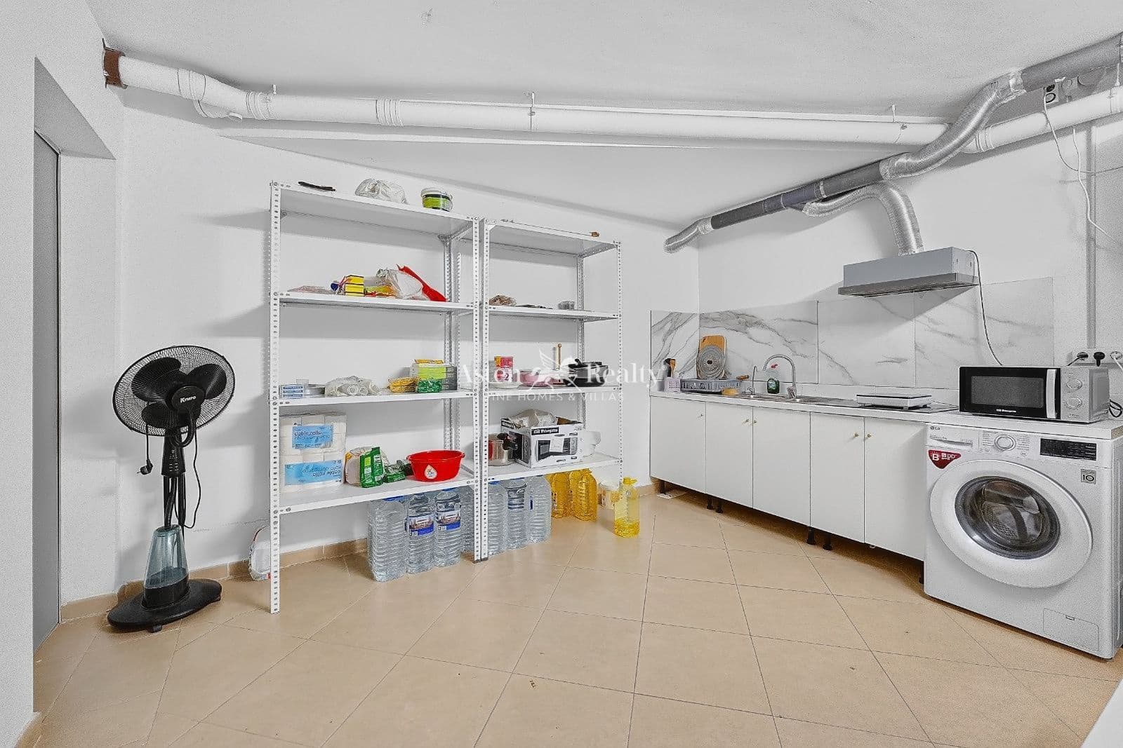 Entreprise à vendre à La Caleta Adeje - 450 000 € (Ref: 10175646)