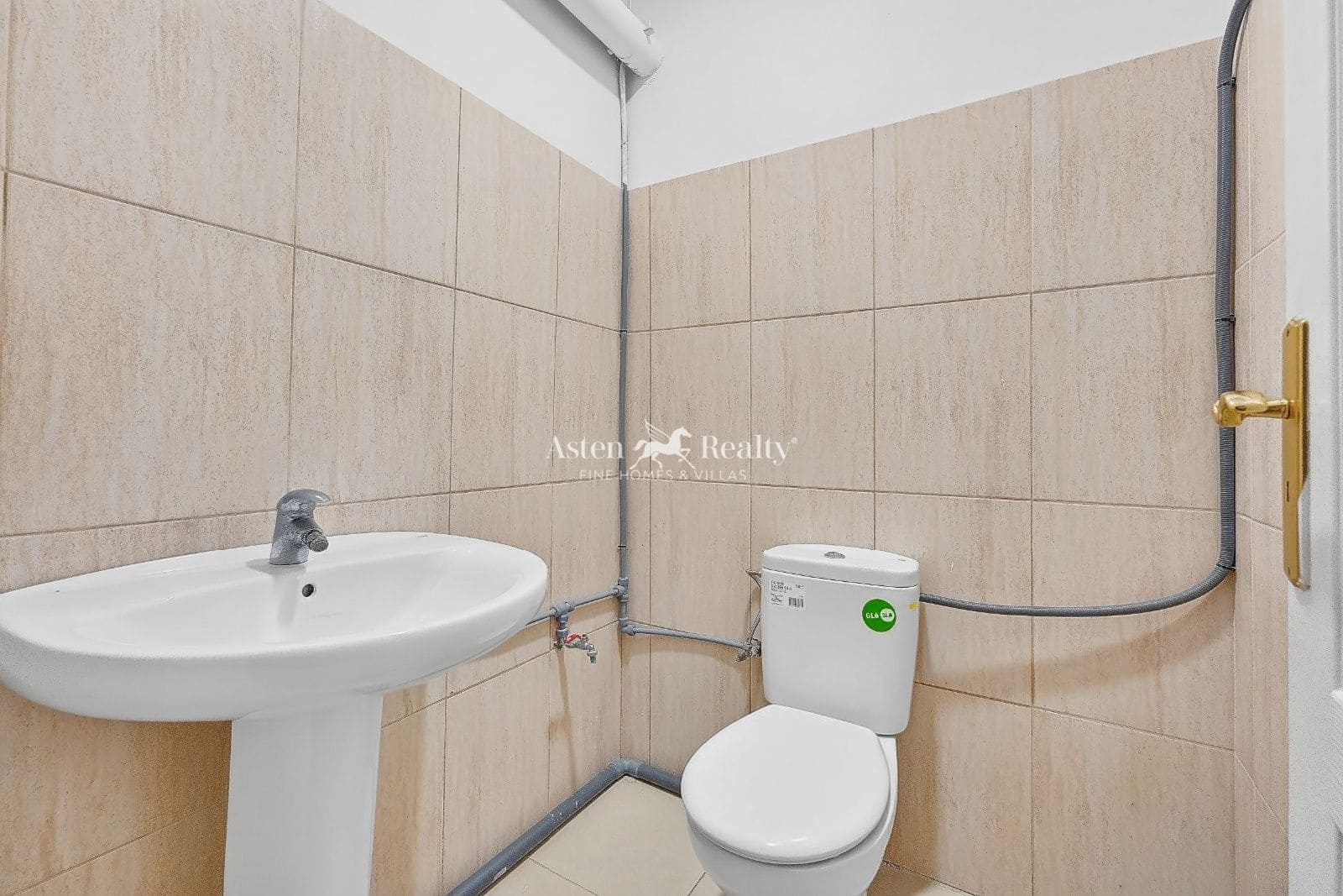 Entreprise à vendre à La Caleta Adeje - 450 000 € (Ref: 10175646)