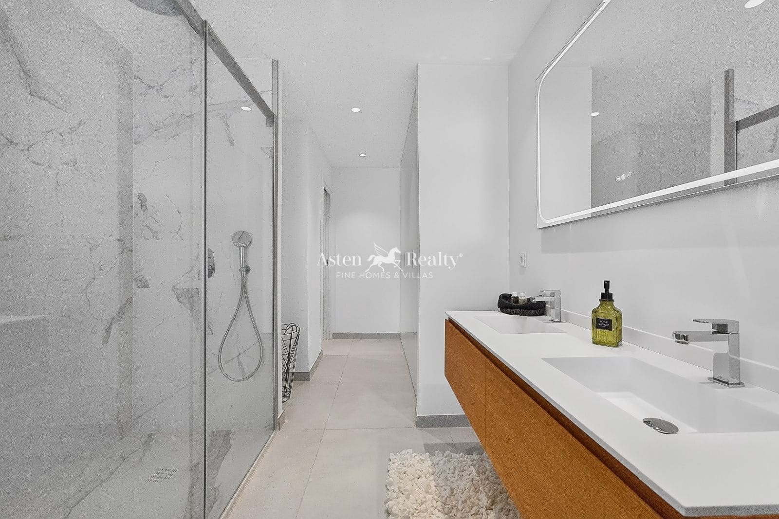 Piso de 1 habitación en Palm-Mar en venta con piscina garaje - 395.000 € (Ref: 10181989)