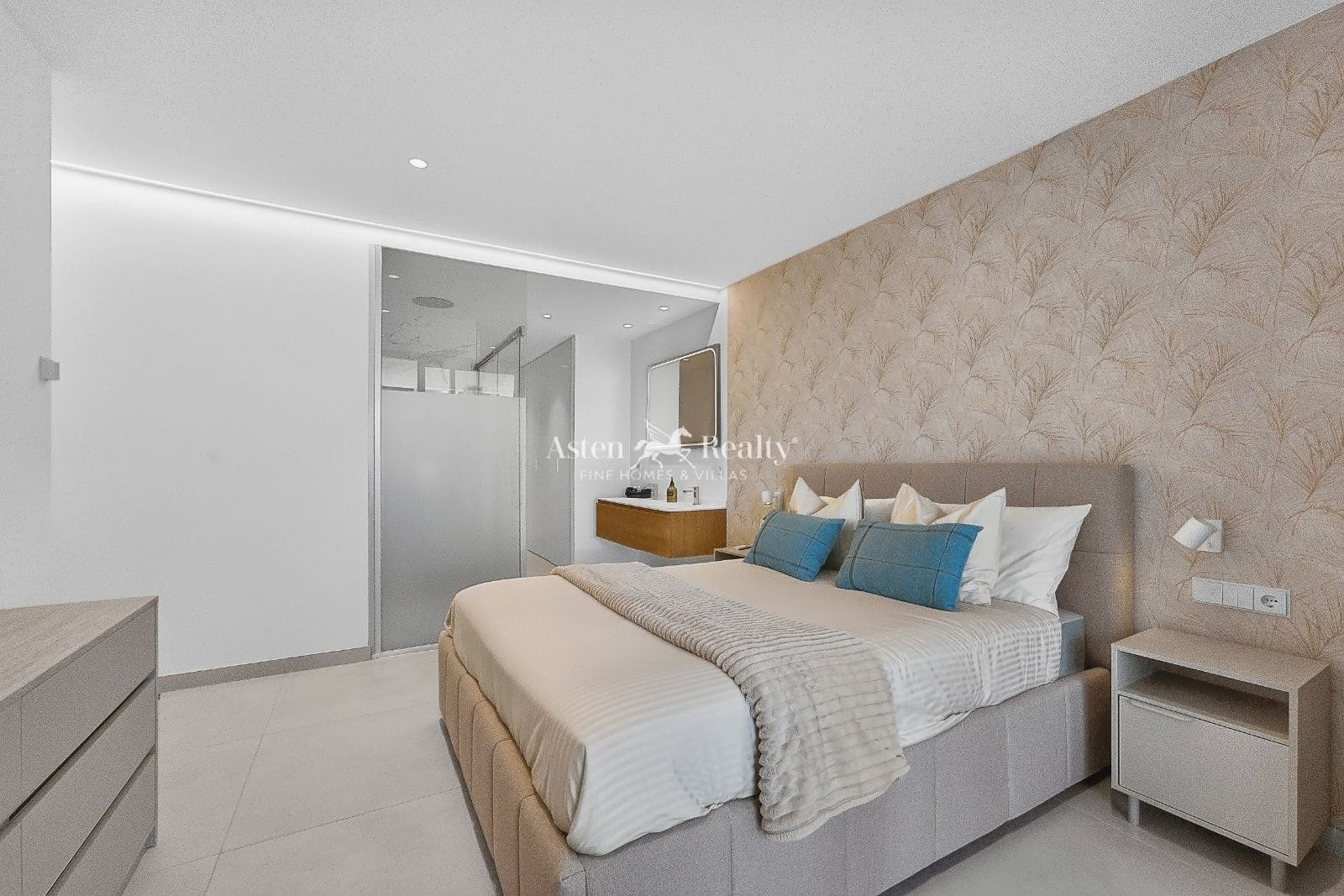 Piso de 1 habitación en Palm-Mar en venta con piscina garaje - 395.000 € (Ref: 10181989)