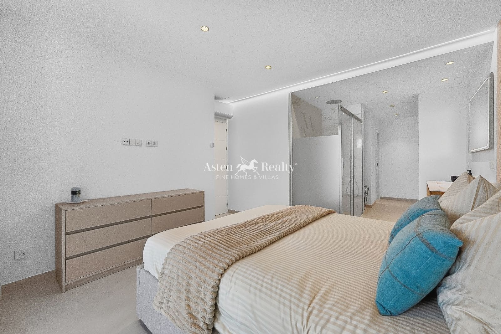 Piso de 1 habitación en Palm-Mar en venta con piscina garaje - 395.000 € (Ref: 10181989)
