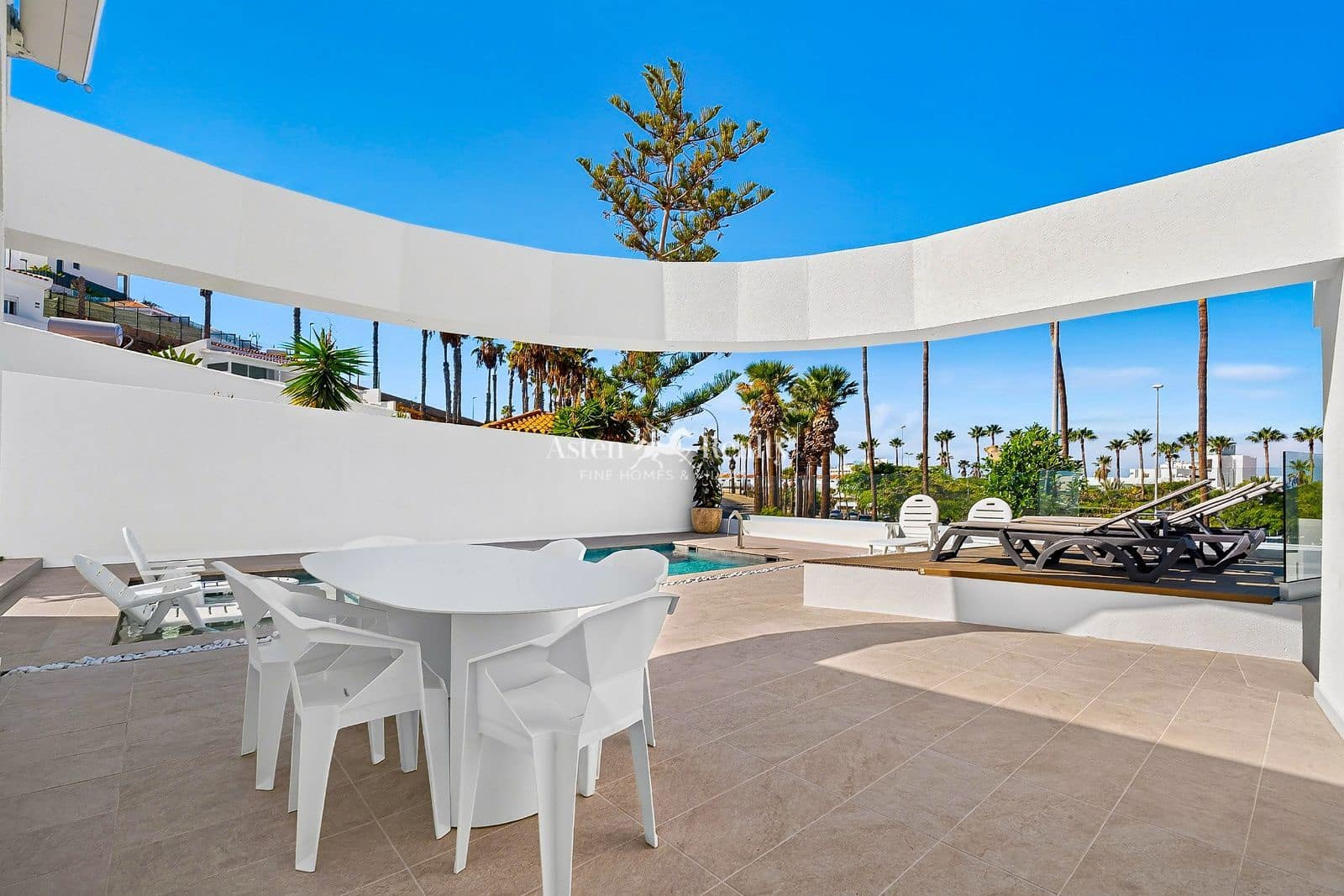 3 Zimmer Villa zu verkaufen in Costa Adeje mit Pool Garage - 1.490.000 € (Ref: 10185458)