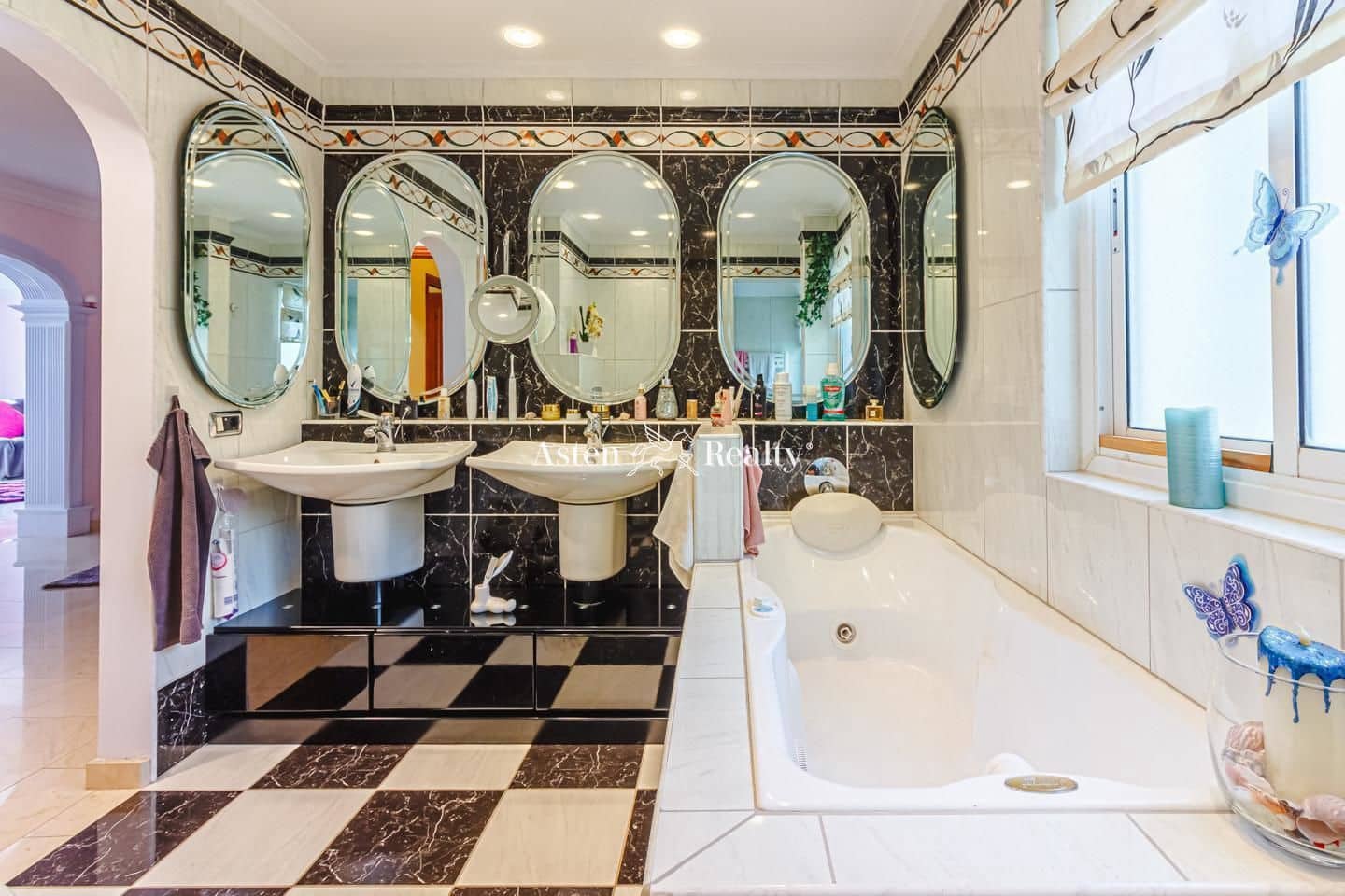 6 soveværelse Villa til salg i Valle de San Lorenzo med swimmingpool garage - € 2.290.000 (Ref: 5764488)