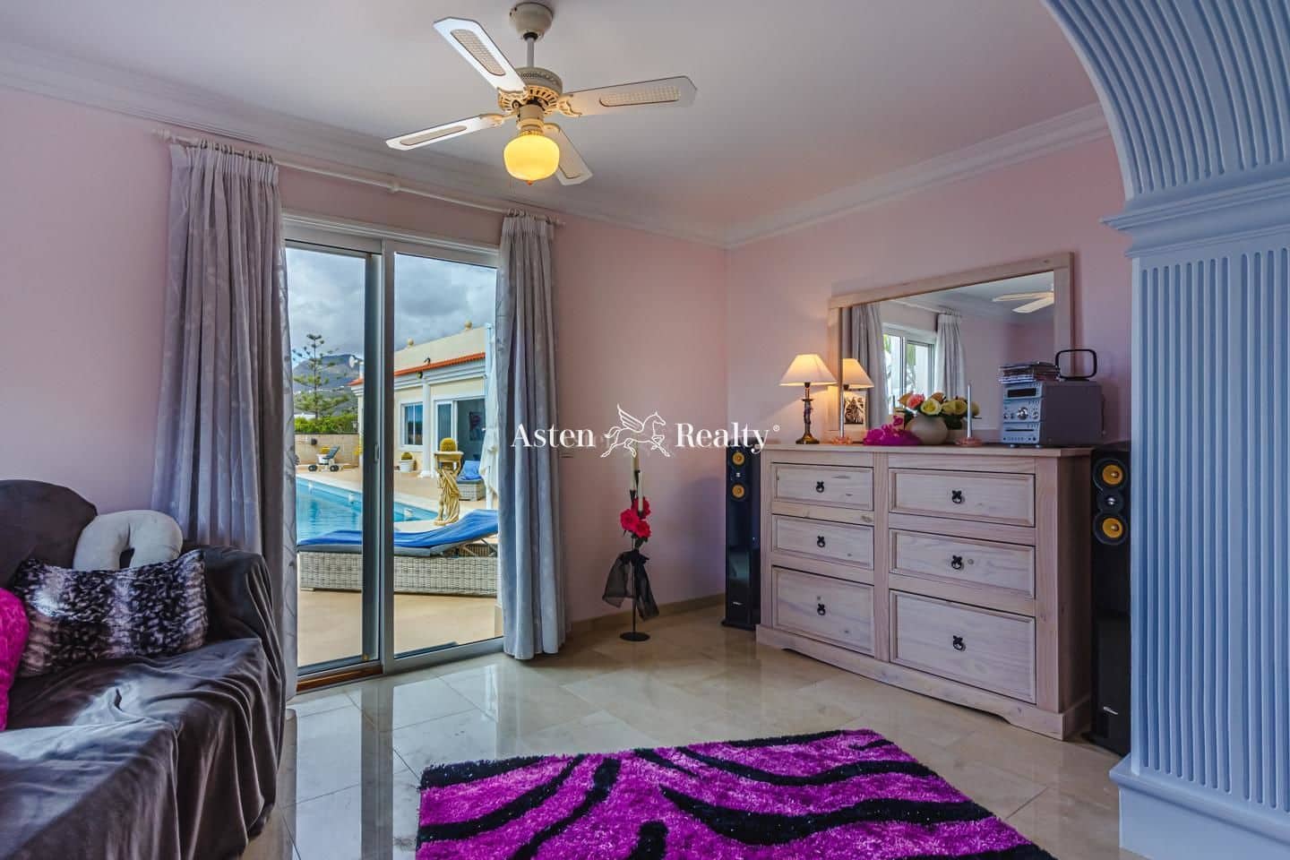 6 soveværelse Villa til salg i Valle de San Lorenzo med swimmingpool garage - € 2.290.000 (Ref: 5764488)