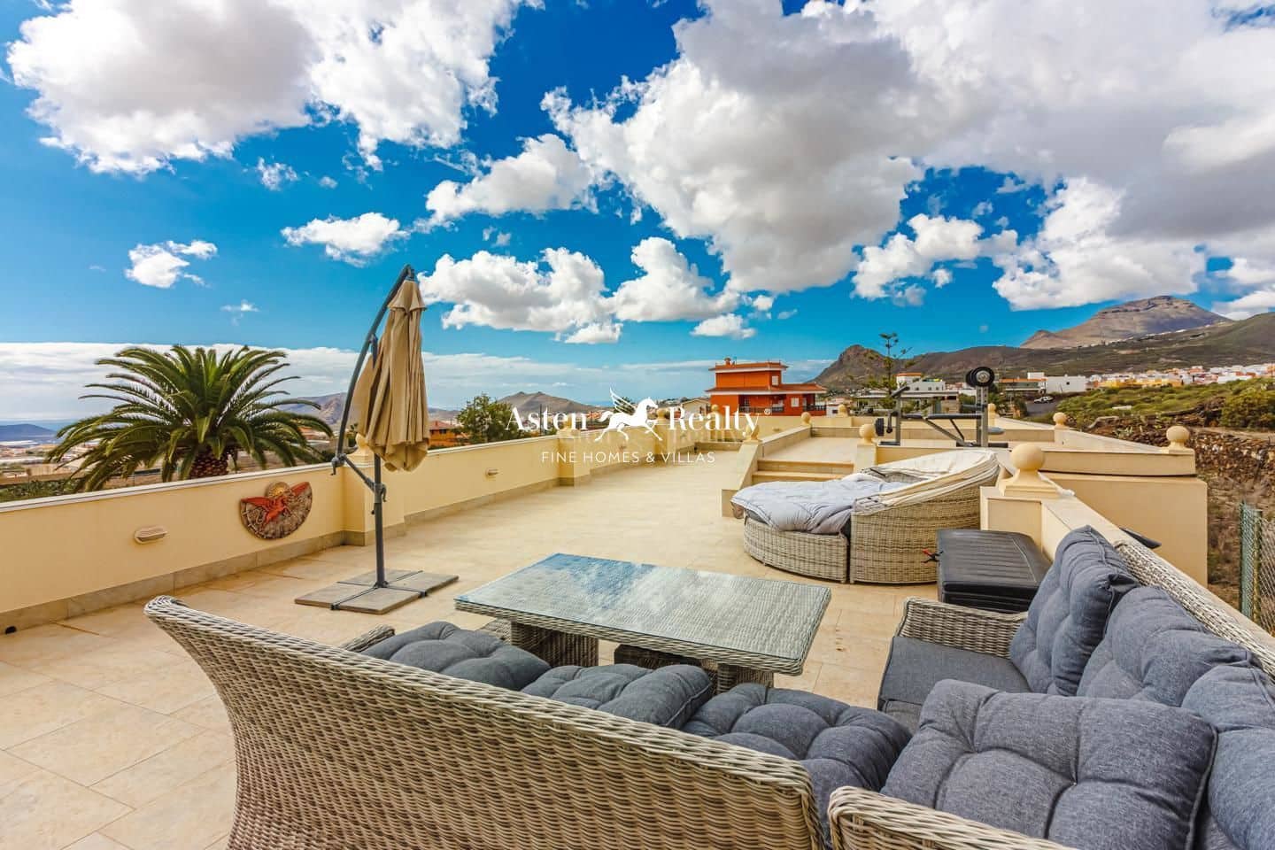 6 soveværelse Villa til salg i Valle de San Lorenzo med swimmingpool garage - € 2.290.000 (Ref: 5764488)